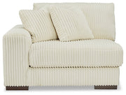 Lindyn Sectional - Luxe Home Furnishings (Jersey City, NJ)