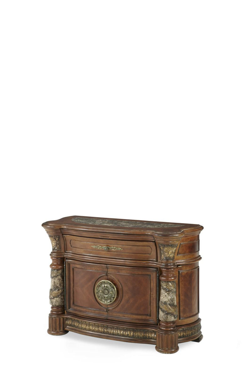 Villa Valencia Bachelor's Chest in Chestnut