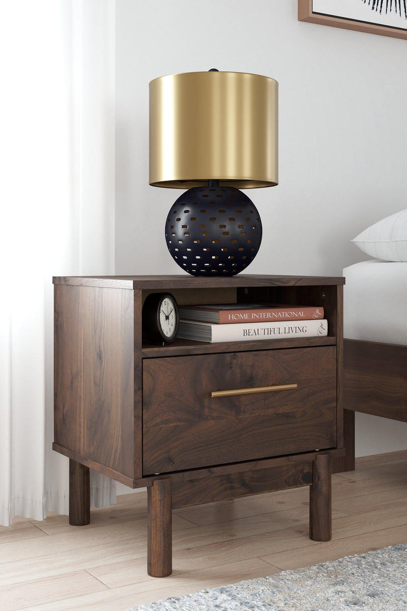 Calverson Nightstand - Luxe Home Furnishings (Jersey City, NJ)