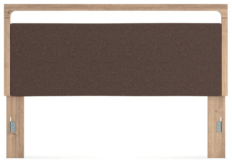 Kinlanni Upholstered Bed - Luxe Home Furnishings (Jersey City, NJ)