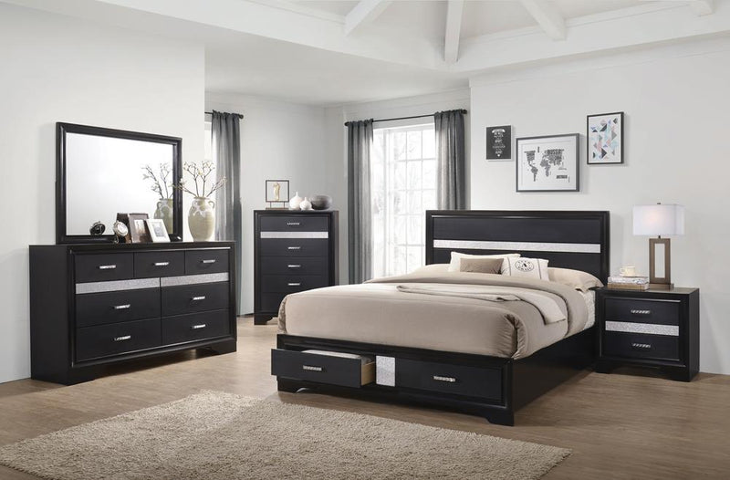 Miranda California King. E.King, & Queen 2-drawer Storage Bed Black & White