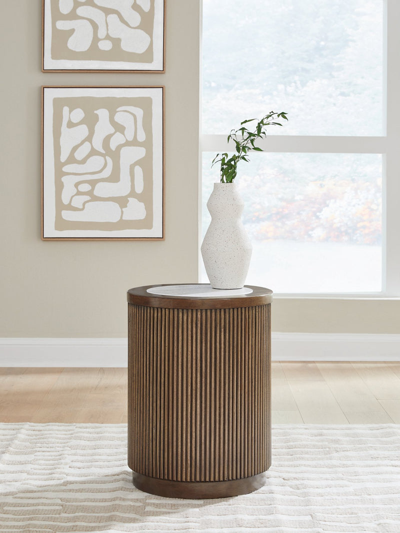 Hadonna End Table - Luxe Home Furnishings (Jersey City, NJ)