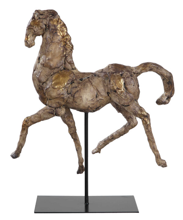 CABALLO DORADO SCULPTURE