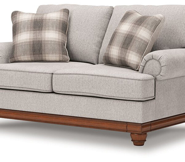Clearbrooke Loveseat