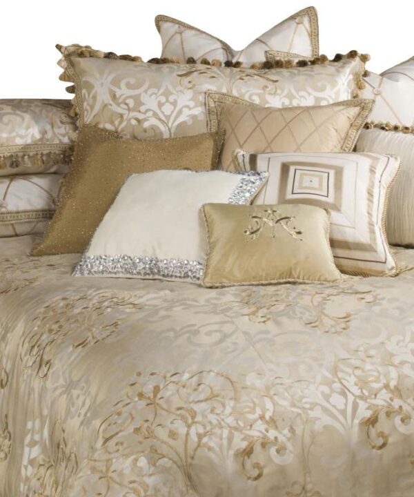 Luxembourg 13-pc King Comforter Set in Crï¿½ï¿½ï¿½ï¿½ï¿½ï¿½me - Luxe Home Furnishings (Jersey City, NJ)