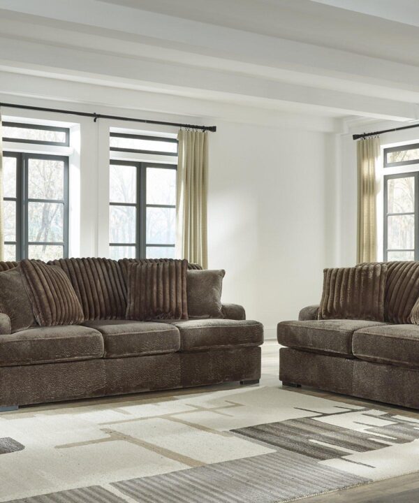 Aylesworth Living Room Set