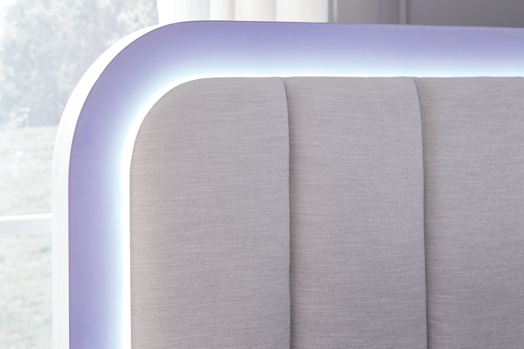 Jarlee Upholstered Bed - Luxe Home Furnishings (Jersey City, NJ)