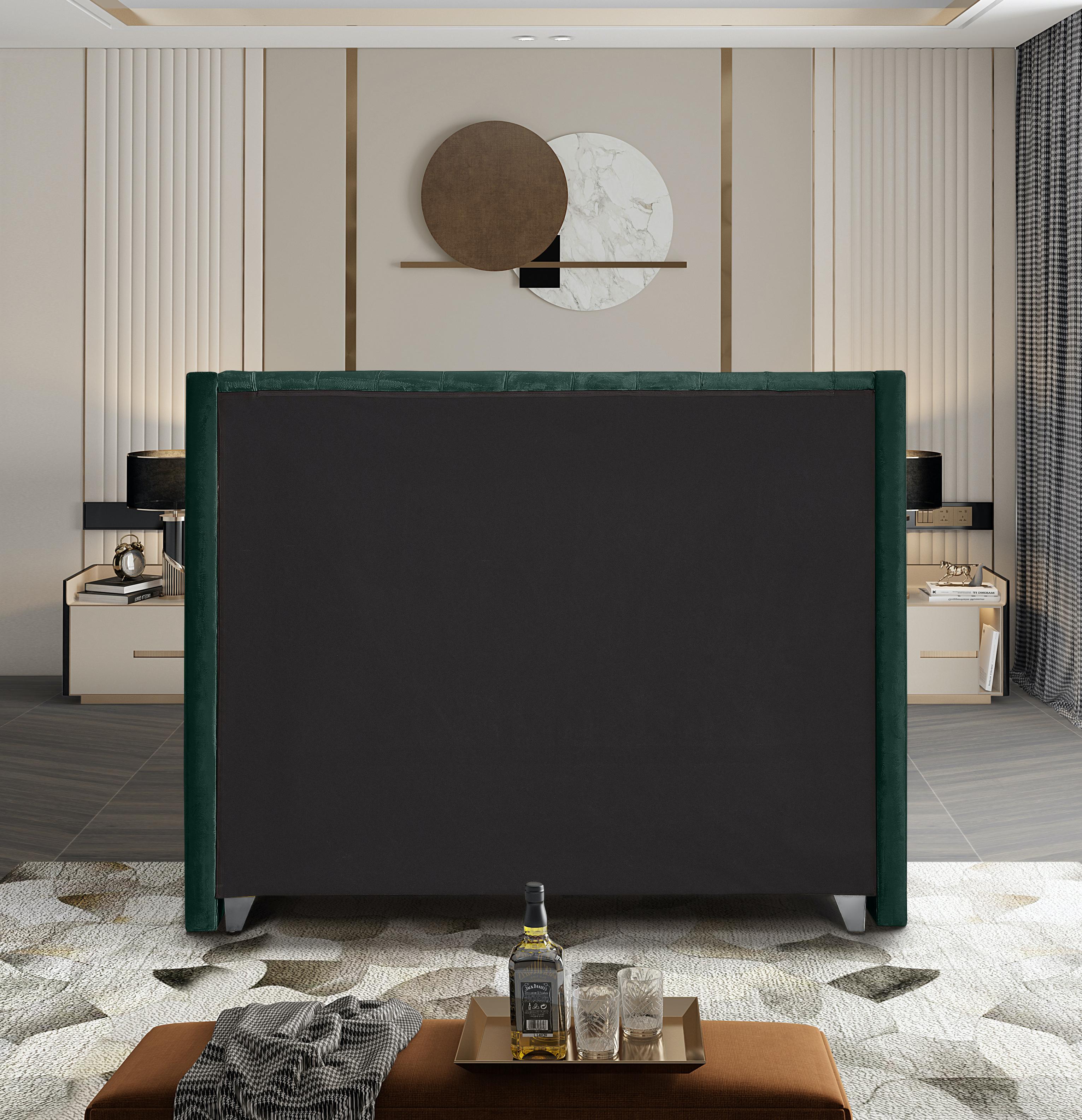 Aiden Green Velvet King Bed - Luxe Home Furnishings (Jersey City, NJ)