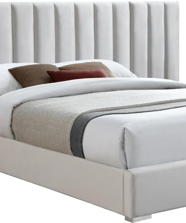 Pablo Cream Velvet Queen Bed - Luxe Home Furnishings (Jersey City, NJ)