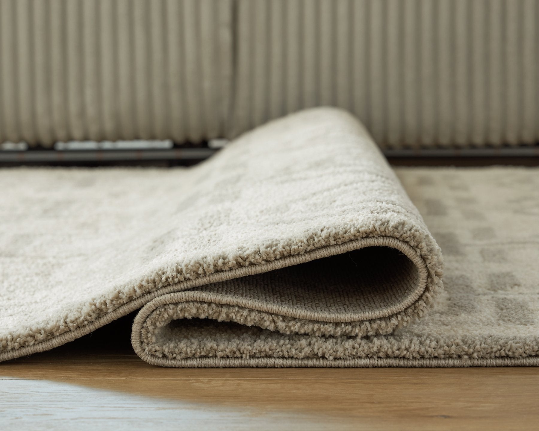 Maconville Large Rug - Image 4