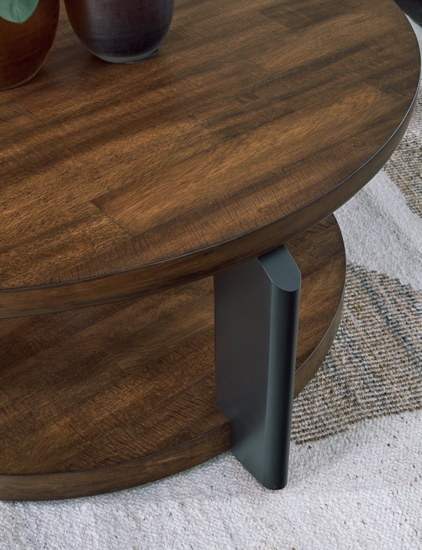 Kraeburn Coffee Table - Image 6