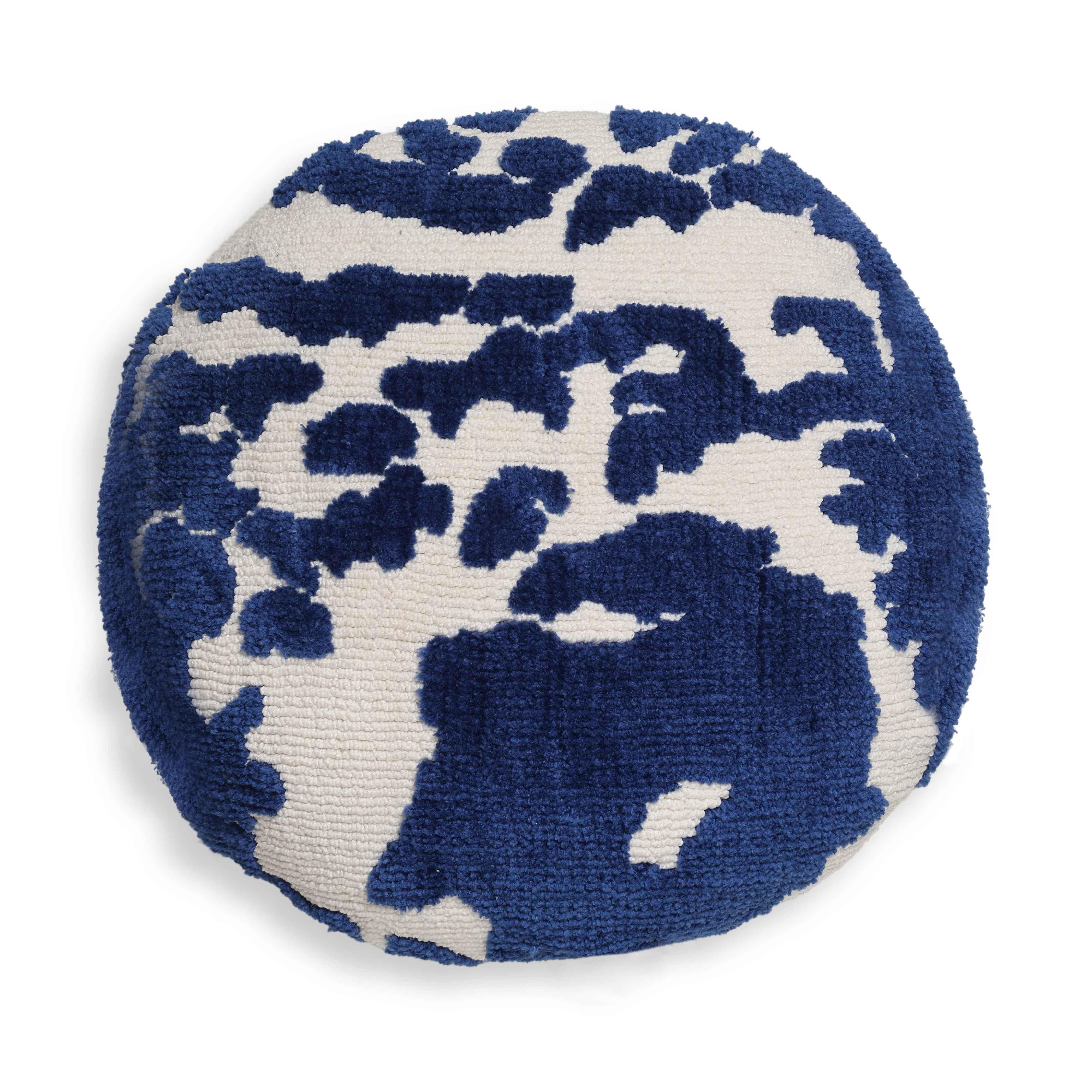Coast 20" Tufted Round Throw Pillow - Luxe Home Furnishings (Jersey City, NJ)
